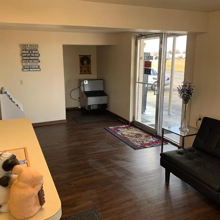 Finn'S Motel Saint James 外观 照片