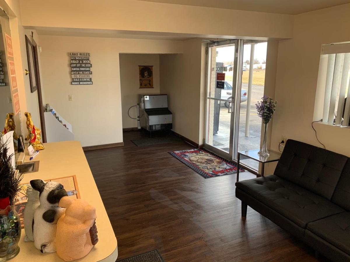 Finn'S Motel Saint James 外观 照片